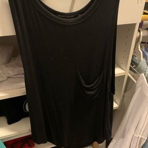 Slouchy muscle pocket tank